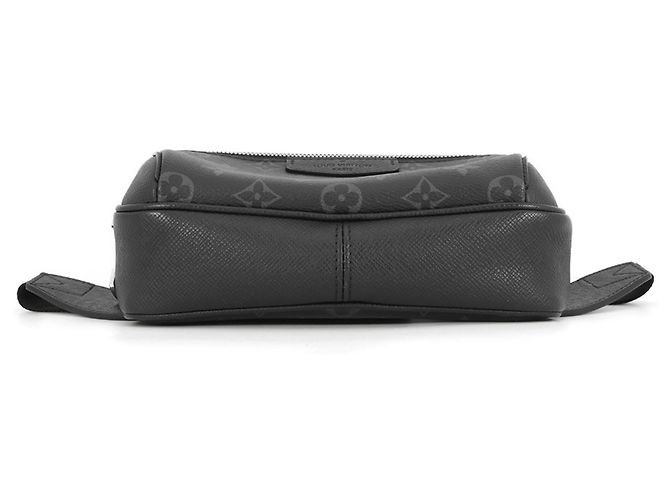 Louis Vuitton Monogram Eclipse Taiga Bumbag Nero Monogramma - vista 3