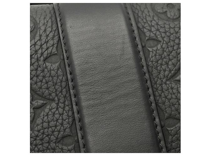Borsa a tracolla Louis Vuitton Monogram Taurillon S Cape Nero - vista 11