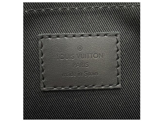 Borsa a tracolla Louis Vuitton Monogram Taurillon S Cape Nero - vista 15