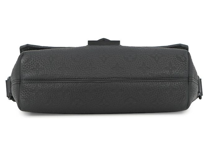 Borsa a tracolla Louis Vuitton Monogram Taurillon S Cape Nero - vista 3