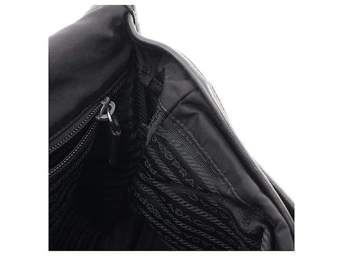Saffiano Borsa Messenger in Nylon Nero Prada - vista 9