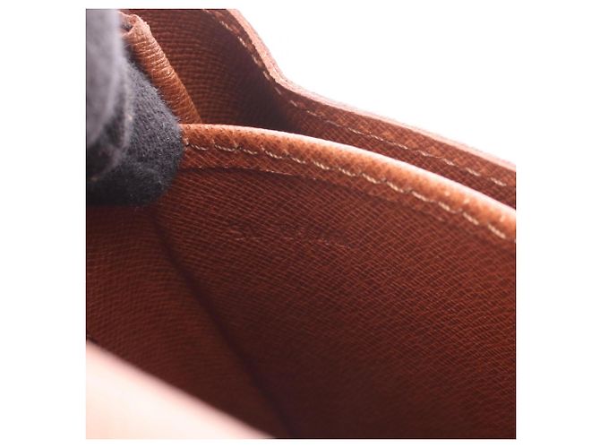 Bolsa de Ombro Louis Vuitton Monogram Cartouchiere MM Marrom Monograma - vista 5