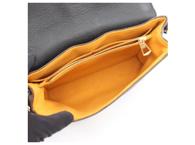 Borsa a tracolla Louis Vuitton Clapton Marrone Nero Damier ebene - vista 3