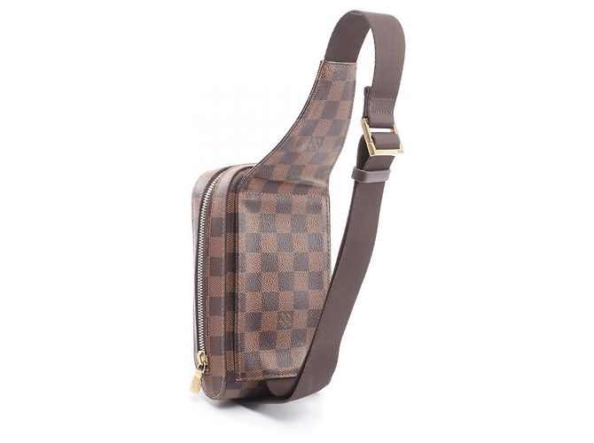 Riñonera Louis Vuitton Geronimos Castaño - vista 2