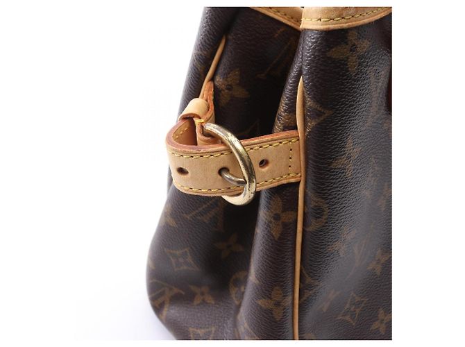 Louis Vuitton Batignolles Handbag Brown - view 7