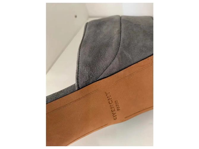 Sandali Givenchy Shark Lock Scamosciati Grigio - vista 4