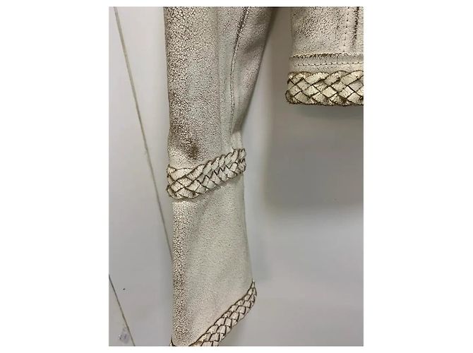 Givenchy jaqueta curta de couro branco com acabamento trançado - vista 2