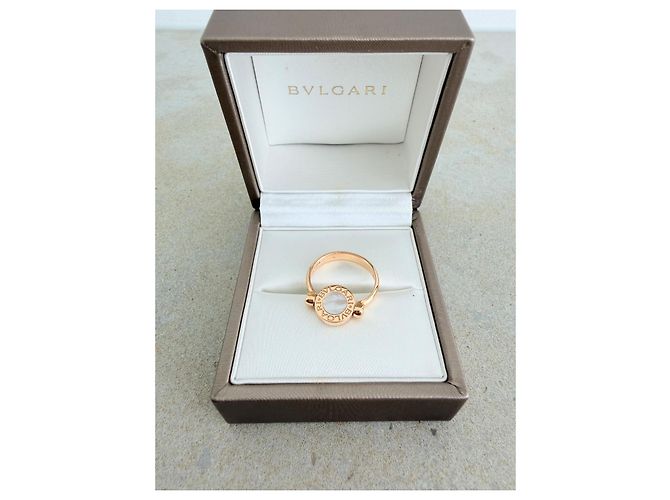 Bulgari Anello Bvlgari Bvlgari in oro rosa 18k Onice e Madreperla, Misura 54 Nero Bianco D'oro - vista 9