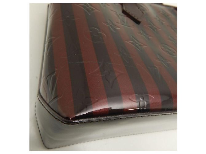 Borsa Louis Vuitton Monogram Vernis Wilshire PM Bordò - vista 15