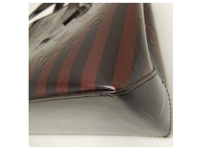 Borsa Louis Vuitton Monogram Vernis Wilshire PM Bordò - vista 16
