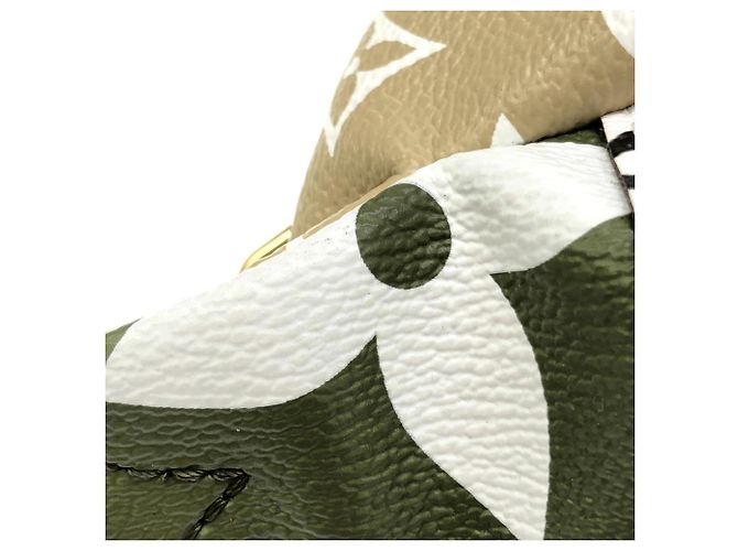 Bumbag Poche Monogram Giant Louis Vuitton Verde Cachi - vista 6