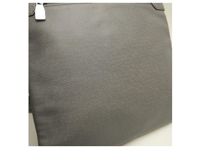 Borsa a Spalla Louis Vuitton Taiga Sasha - vista 11