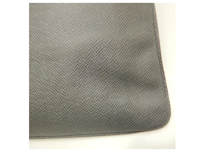 Borsa a Spalla Louis Vuitton Taiga Sasha - vista 12