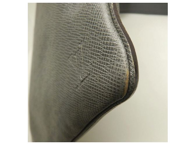 Borsa a Spalla Louis Vuitton Taiga Sasha - vista 14