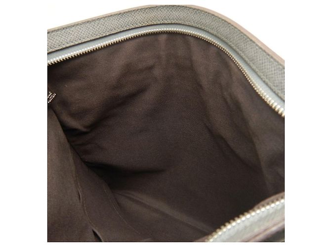 Borsa a Spalla Louis Vuitton Taiga Sasha - vista 17