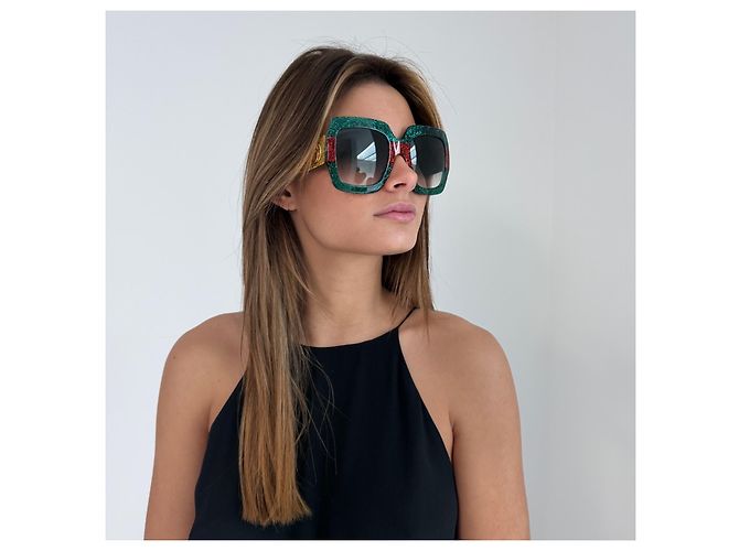 Gucci GG0102S Gafas de sol Oversized Glitter - Verde Rojo Oro Roja Dorado - vista 2
