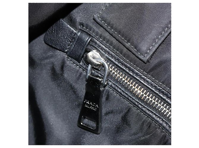 Borsa Reversibile PRADA Nylon Nero Argento Auth 182129A - vista 20