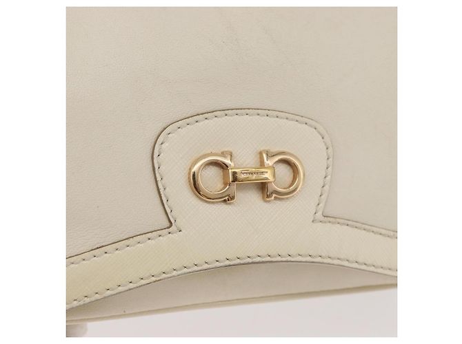 Borsa a Spalla Salvatore Ferragamo Gancini in Pelle Bianco Oro Auth BA13137 D'oro - vista 14