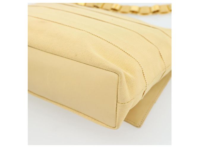 Borsa a tracolla con catena Salvatore Ferragamo in tela e pelle beige oro Auth ka4517A - vista 12