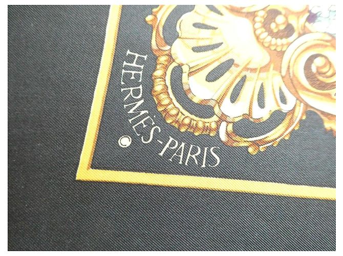Hermès Lenço de seda "Les Trois Mousquetaires" Preto Multicor - vista 3