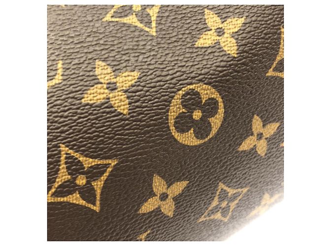 Borsa a tracolla Louis Vuitton Monogram Macassar Soft Polochon Marrone D'oro - vista 4
