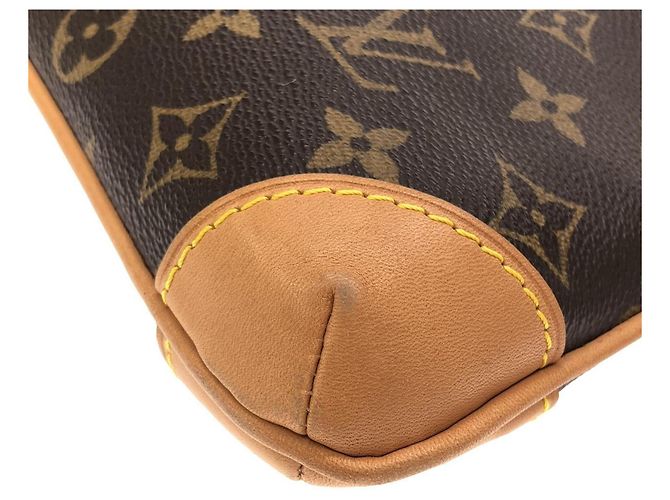 Borsa a Spalla Louis Vuitton Monogram Coussin GM Marrone Monogramma - vista 2