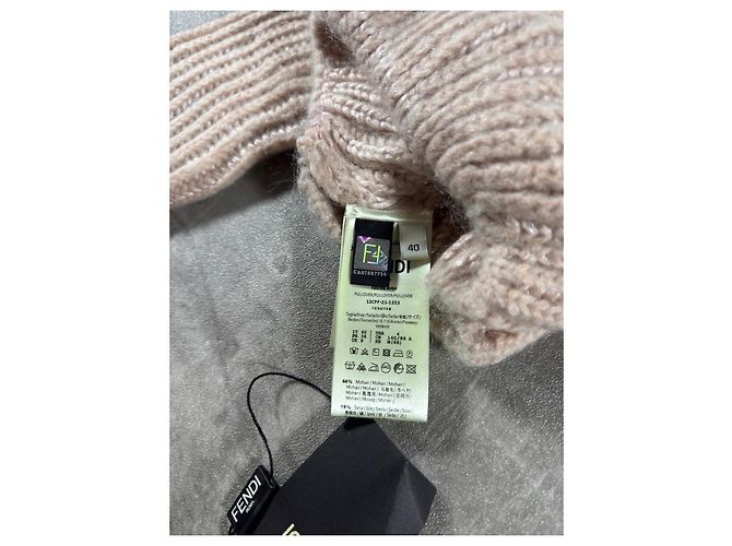 Fendi Strick-Set aus Pullover und Rock Beige - Ansicht 7