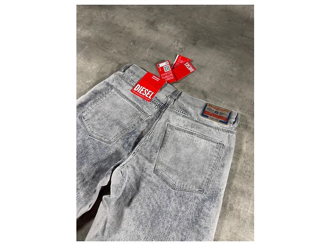 Diesel Vaqueros 2010 5 Pocket Corte Loose Fit Pierna Recta Gris - vista 4