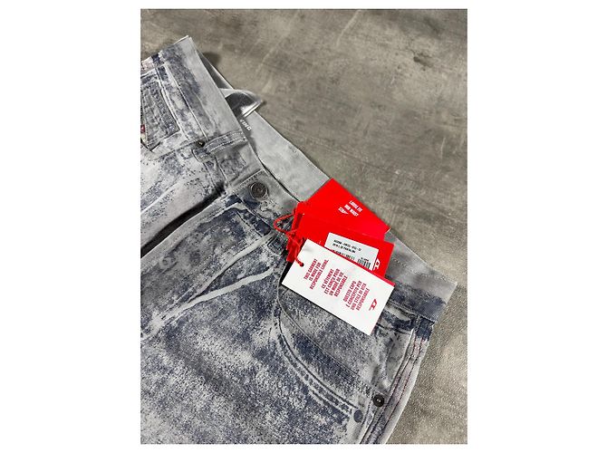 Diesel Vaqueros 2010 5 Pocket Corte Loose Fit Pierna Recta Gris - vista 5