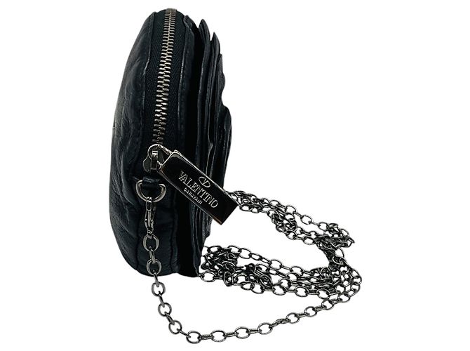Valentino Garavani Mini borsa a tracolla in pelle nera con rosetta Valentino Porpora - vista 2