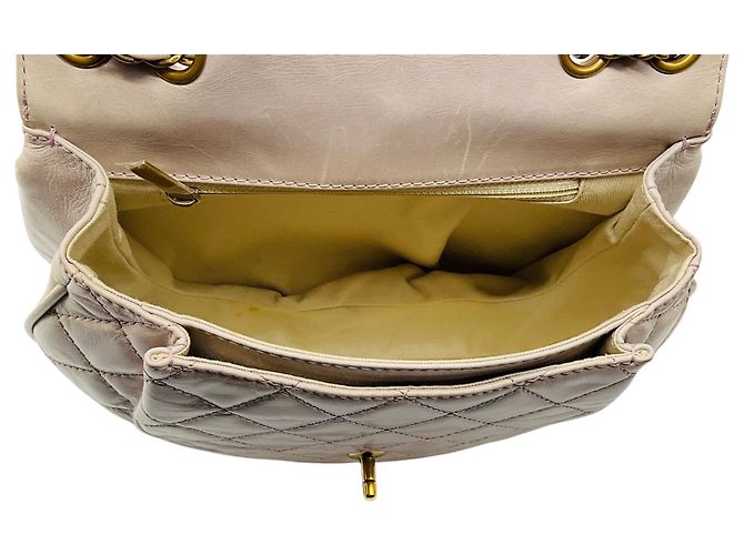 Bolsa Chanel Bubble Flap em couro envelhecido acolchoado lilás claro Roxo - vista 11