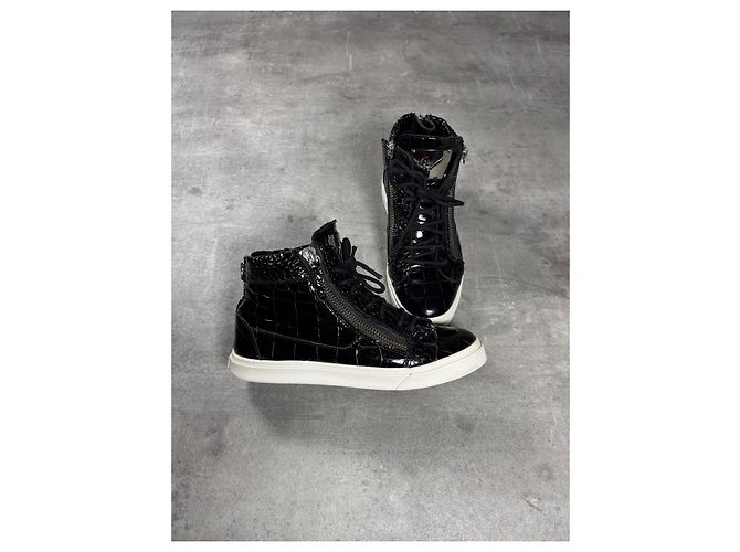Sneakers Giuseppe Zanotti Donna Pelle Vernice Nera Effetto Coccodrillo - vista 3