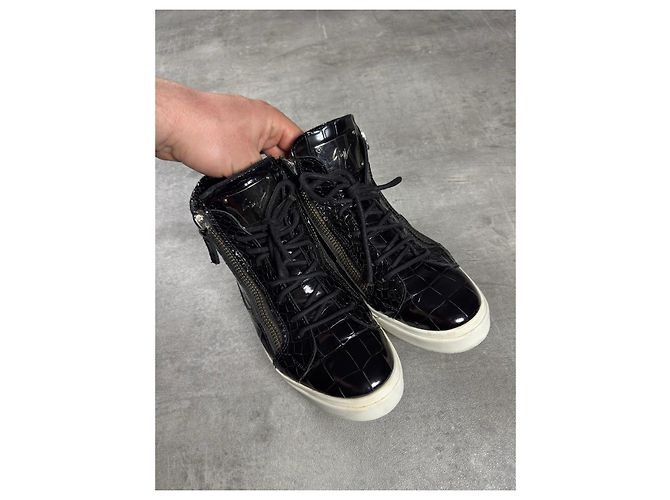 Sneakers Giuseppe Zanotti Donna Pelle Vernice Nera Effetto Coccodrillo - vista 4