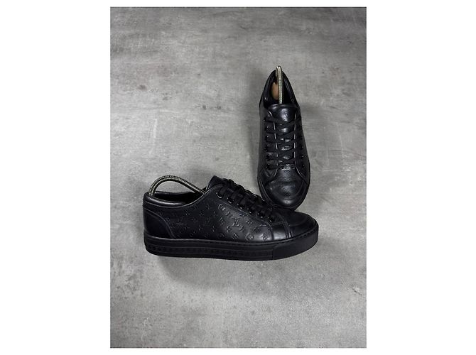 Sneaker Louis Vuitton in pelle nera Monogram Nero - vista 3