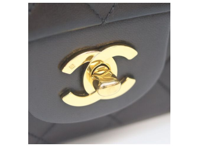 Chanel A01112 Borsa a tracolla Double Flap Matelassé in agnello 25 Nero - vista 6