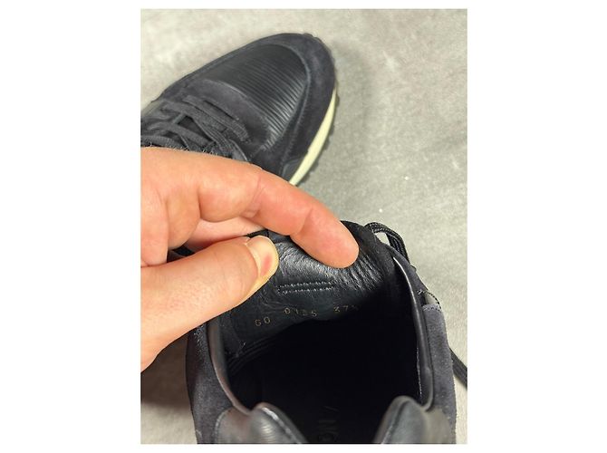 Sneakers Louis Vuitton Run Away in Pelle e Camoscio Nero e Oro D'oro - vista 7