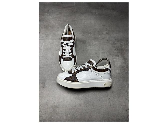 Louis Vuitton Sneaker Low-Top Monogram Marrone Bianco - vista 2