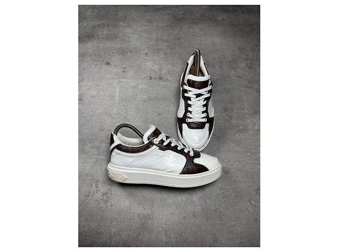 Louis Vuitton Sneaker Low-Top Monogram Marrone Bianco - vista 3
