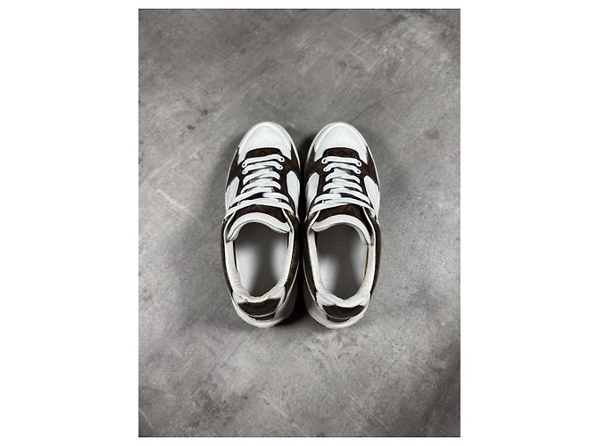 Louis Vuitton Sneaker Low-Top Monogram Marrone Bianco - vista 7
