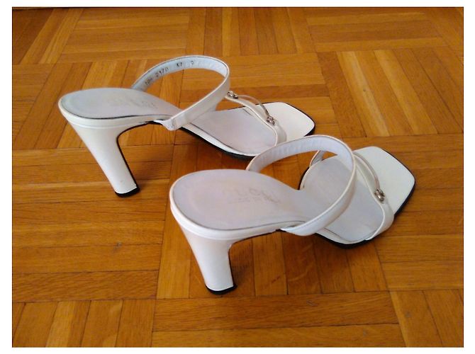 Gucci Mules en cuir blanc - vue 5