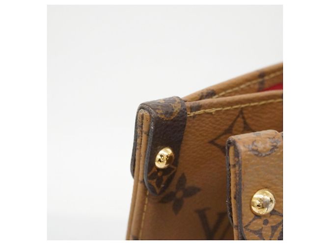 Borsa Tote Louis Vuitton Monogram Giant Reverse OnTheGo MM Marrone - vista 11