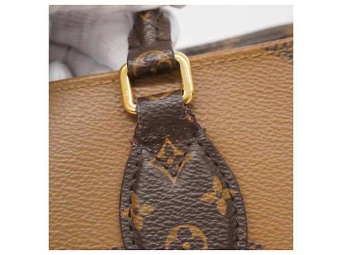 Borsa Tote Louis Vuitton Monogram Giant Reverse OnTheGo MM Marrone - vista 12