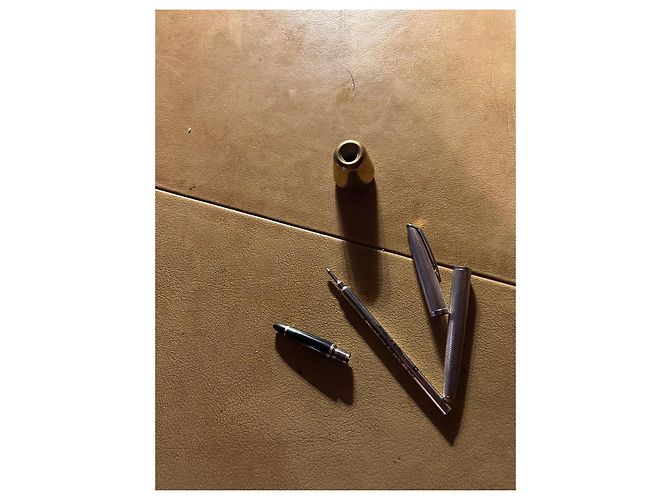 Autre Marque Set de stylos Waterman métal argenté - Plume et Bille avec support Gris - vue 2