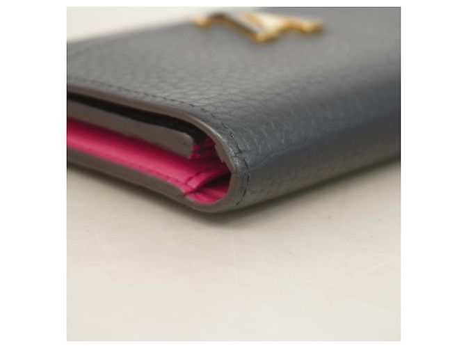 Capucines Louis Vuitton Tri-Fold Wallet in Noir Schwarz - Ansicht 6