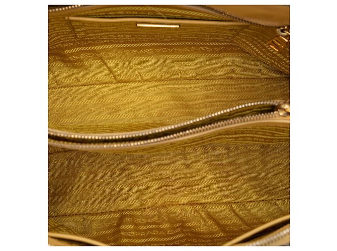 Borsa Prada Yellow Large Saffiano Lux Promenade Giallo - vista 4