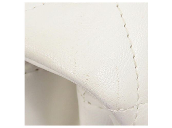 Chanel White Medium Lambskin In The Loop Flap Bianco - vista 15