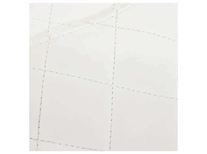 Chanel White Medium Lambskin In The Loop Flap Bianco - vista 16