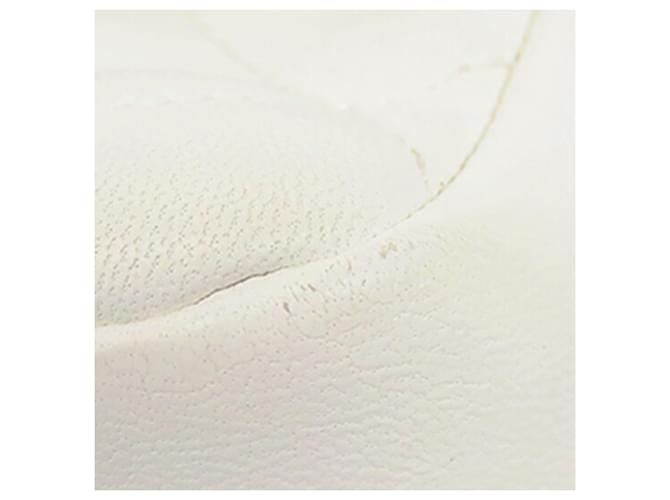 Chanel White Medium Lambskin In The Loop Flap Bianco - vista 22