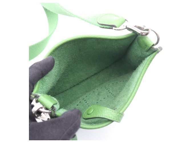 Hermès Borsa a tracolla Hermes Evelyne TPM Amazon Vert Yucca Verde Verde chiaro - vista 3