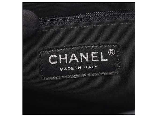 Borsa a tracolla Chanel Girl Nero Blu navy - vista 4